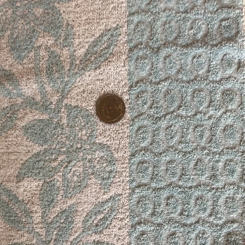 Vintage Cannon pastel blue floral textured two tone bath towel